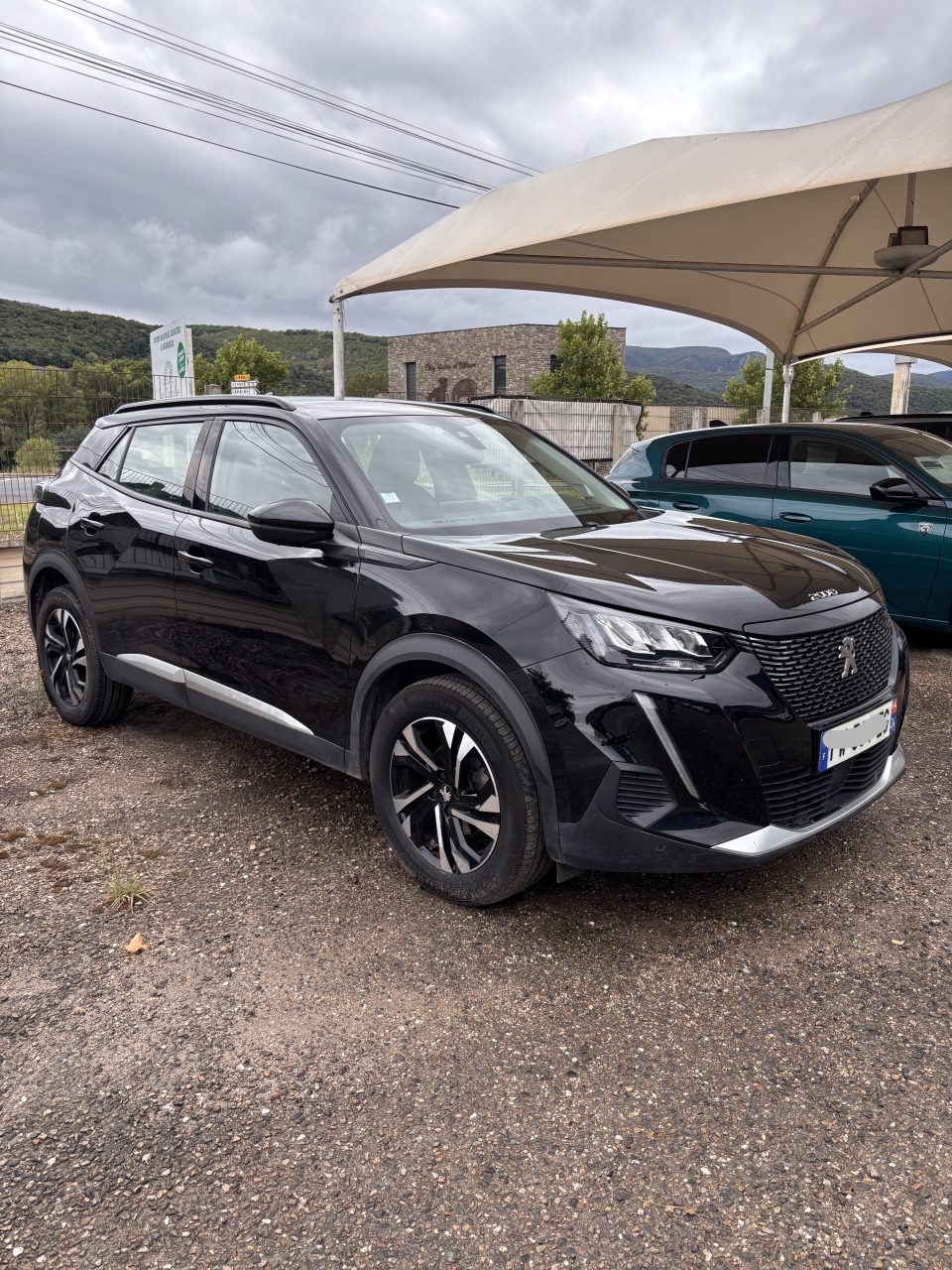 Peugeot 2008 ALLURE, noir — photo 1