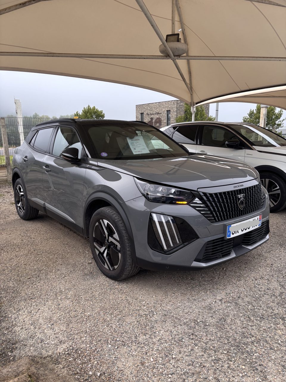Peugeot 2008 GT, gris — photo 2