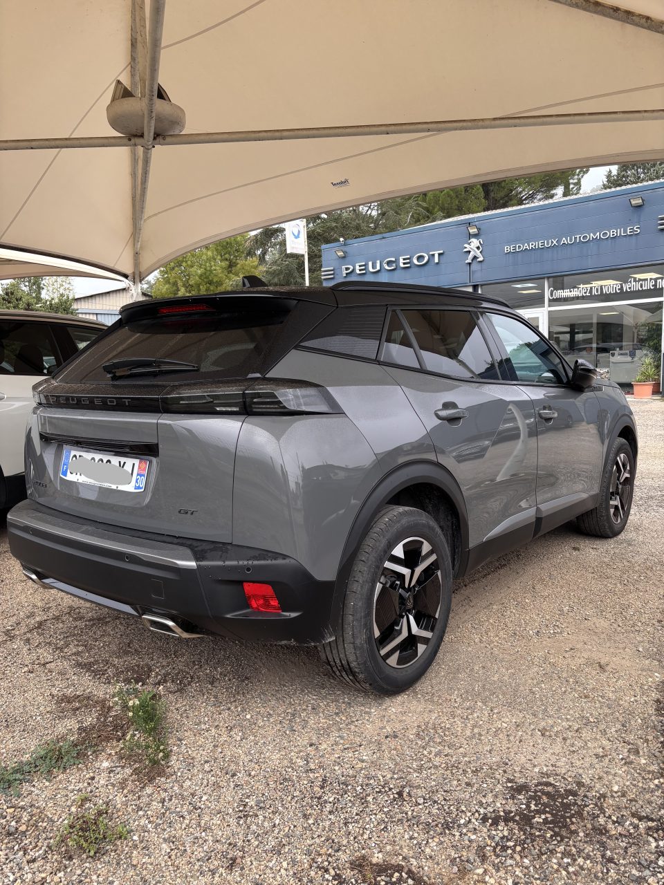 Peugeot 2008 GT, gris — photo 3