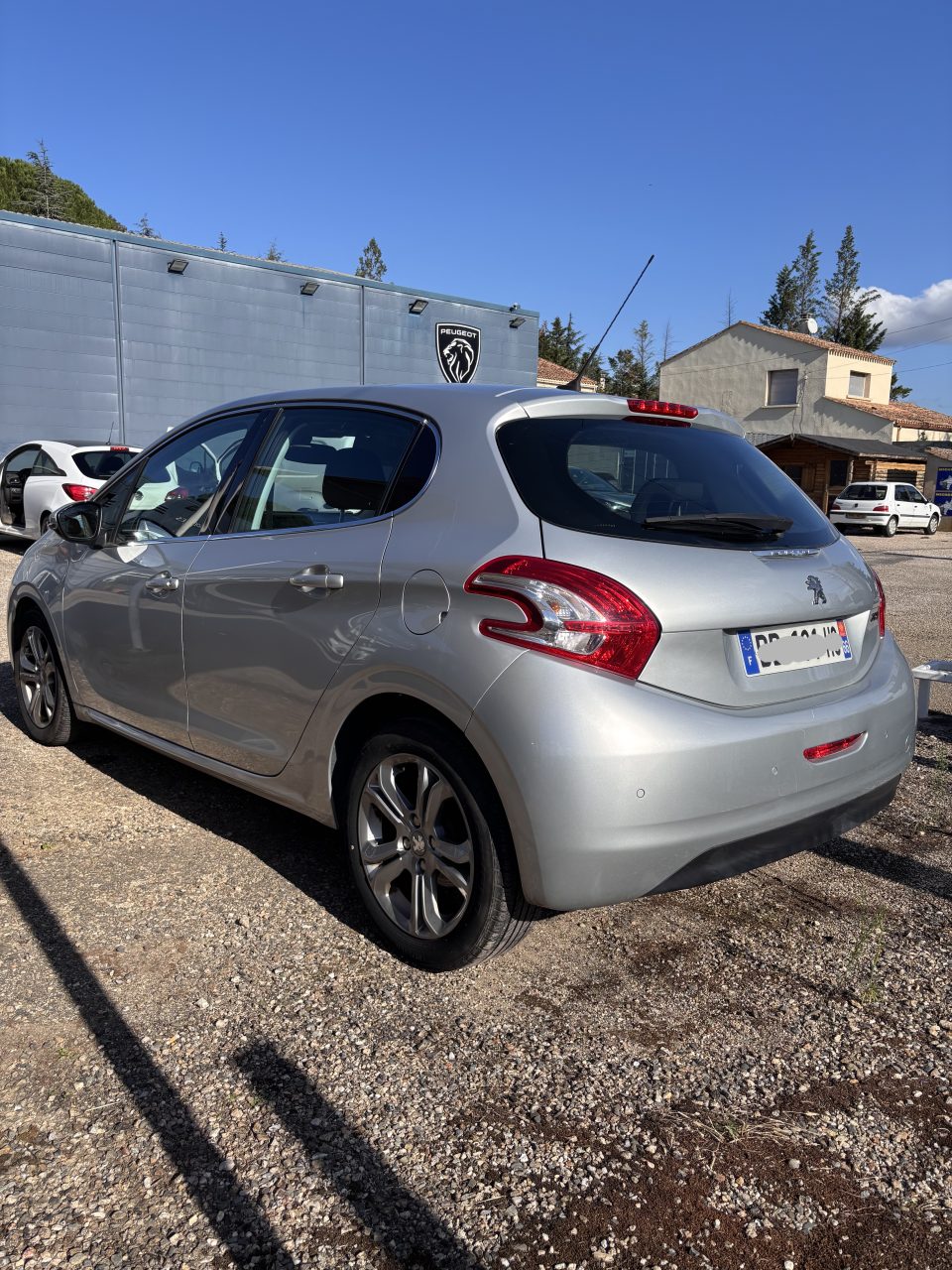 Peugeot 208 ALLURE, gris — photo 2