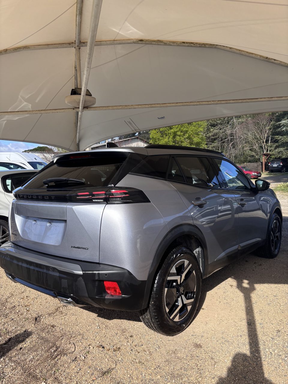 Peugeot 2008 ALLURE, gris artense — photo 3