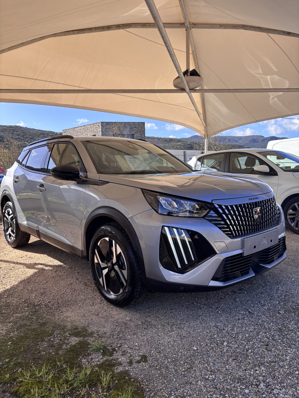Peugeot 2008 ALLURE, gris artense — photo 2
